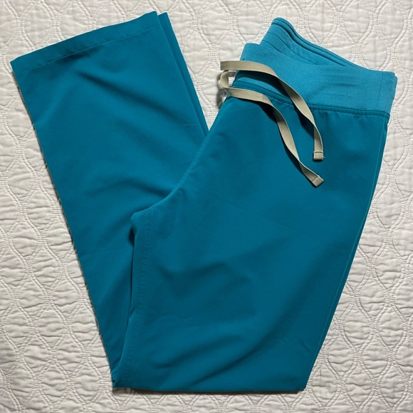 FIGS -Technical Collection Cargo Scrub Pants medium Teal - Picture 1 of 7